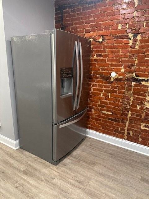 703 N Port St - Photo 7 of 20