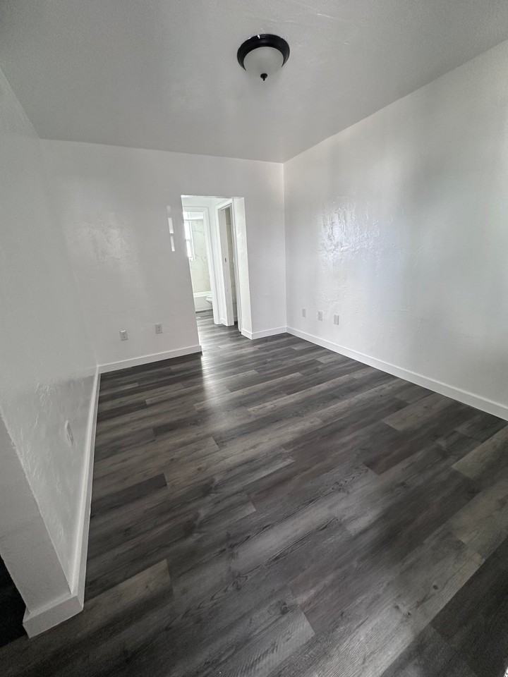 5410 Nw 13th Ave #13 - Photo 2 of 4