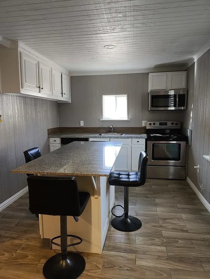 512 Irby Ln - Photo 7 of 14