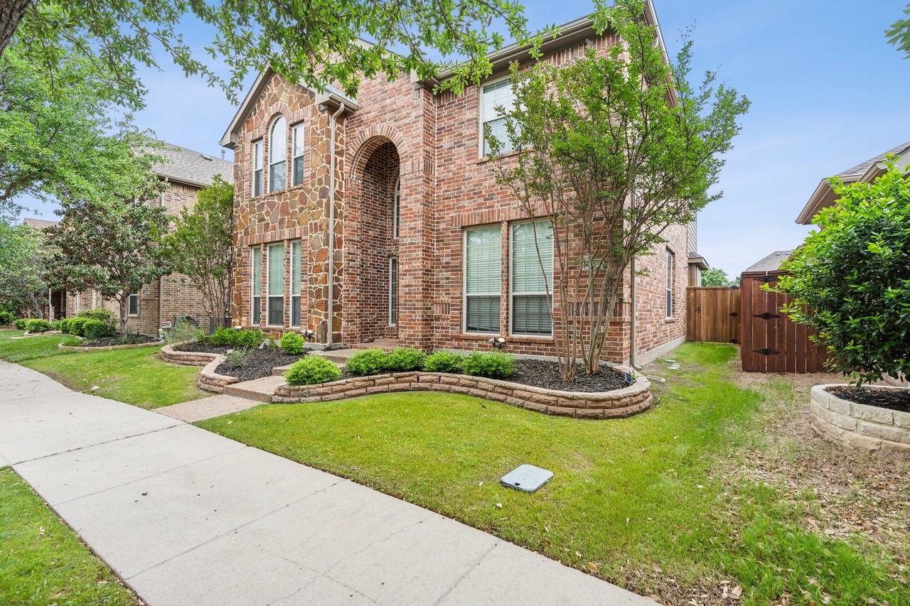 5637 Belton Ln - Photo 2 of 20
