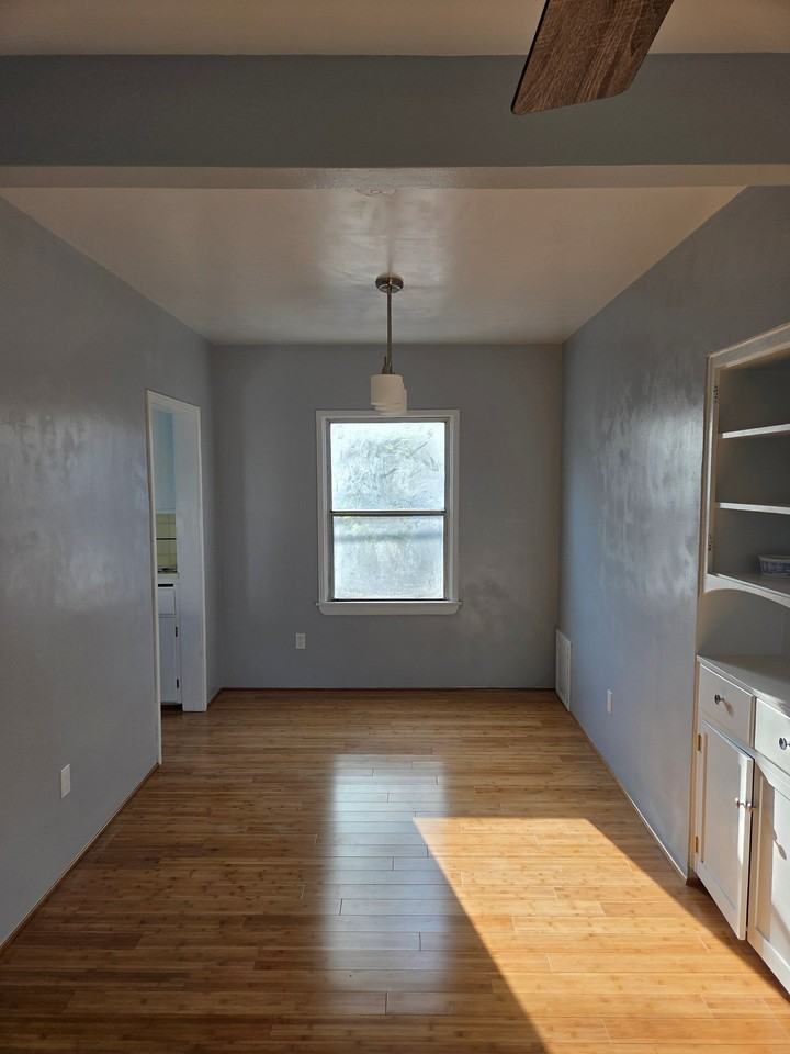 7316 Owensmouth Ave - Photo 5 of 10