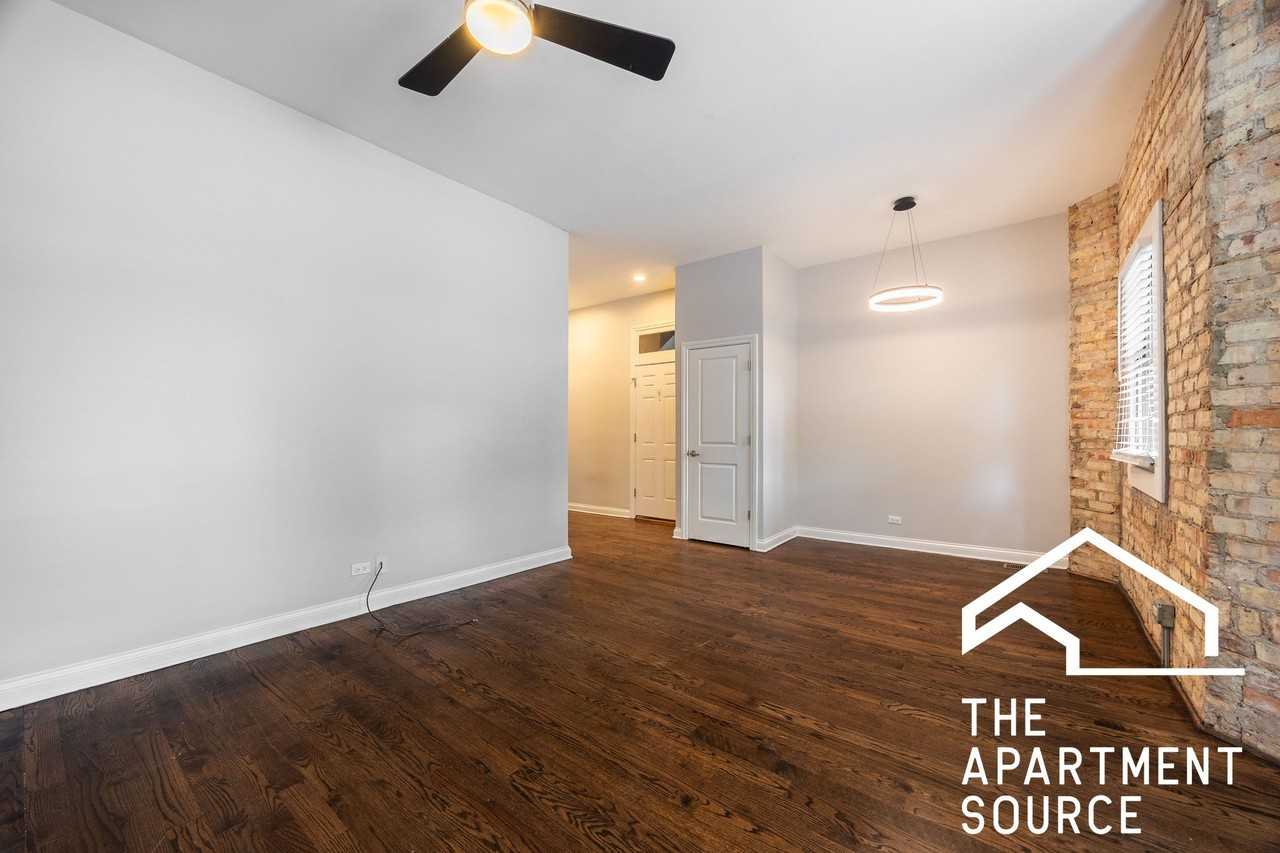 1758 W Montrose Ave #1 - Photo 5 of 19