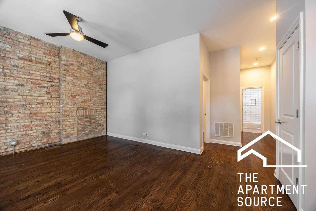 1758 W Montrose Ave #1 - Photo 6 of 19
