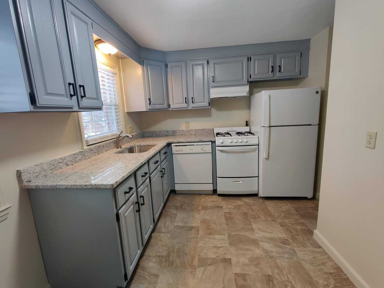 45 Mercury Ct #L2 - Photo 6 of 7