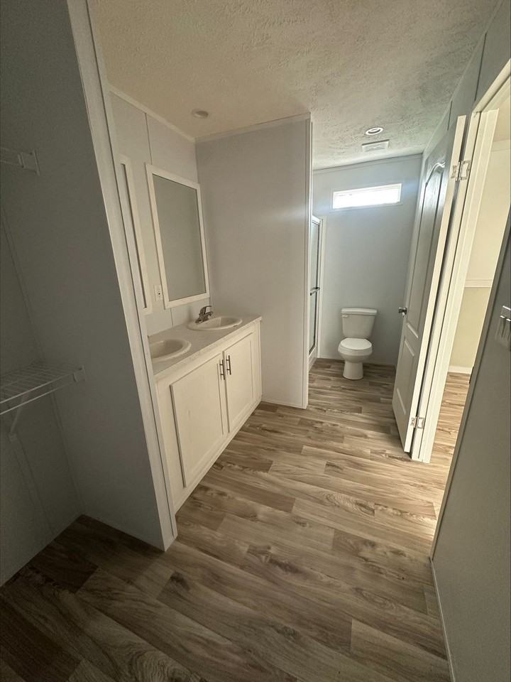 1615 Us #180 - Photo 4 of 4