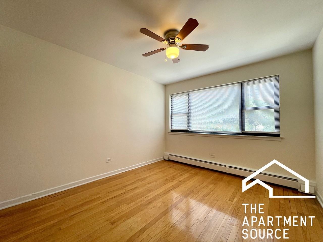 6002 N Kenmore Ave #202 - Photo 2 of 15