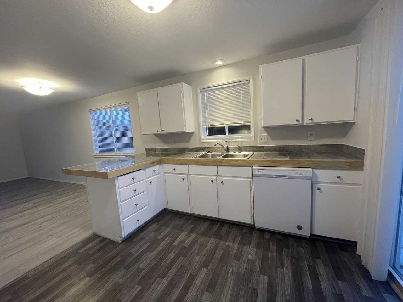 1103 Methow Street - Photo 6 of 22