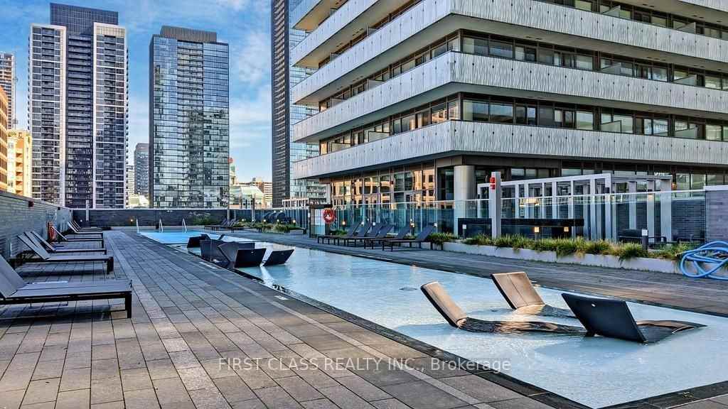 50 Charles Street East - Photo 18