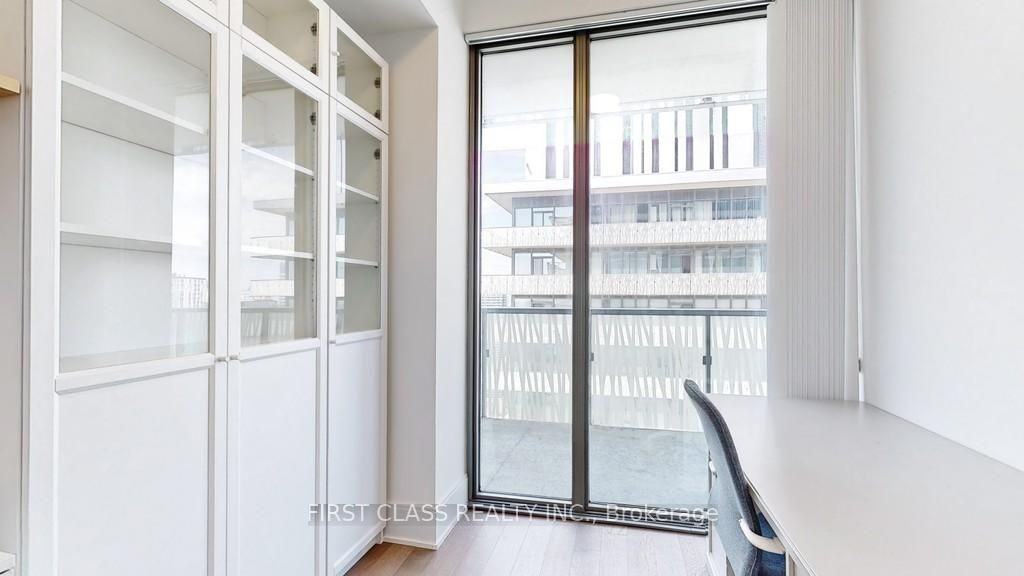 50 Charles Street East - Photo 4