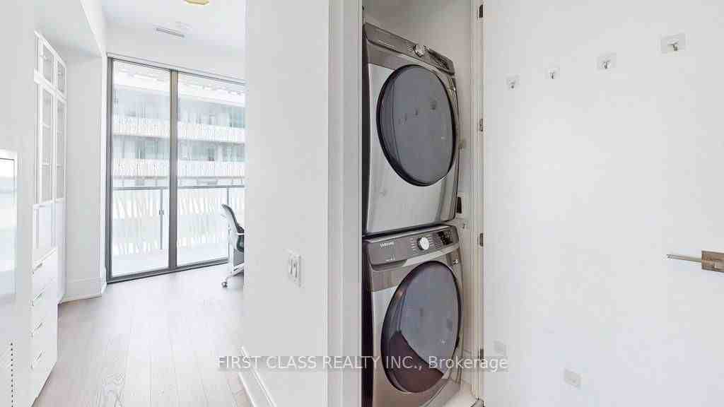 50 Charles Street East - Photo 13