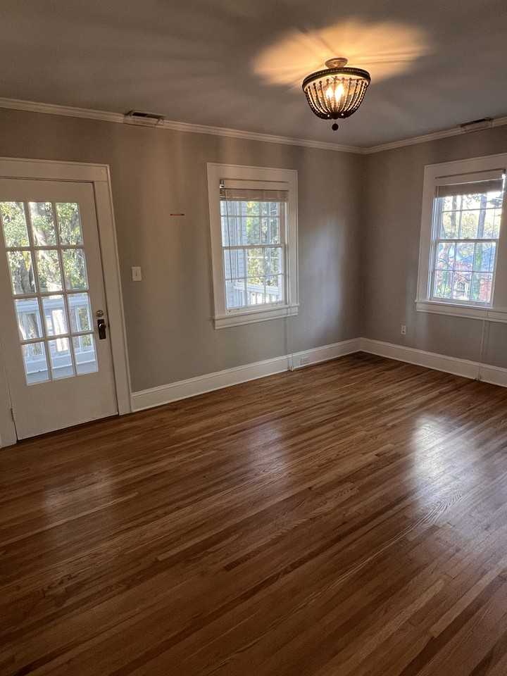 124 N Laurel Ave #3 - Photo 2 of 13