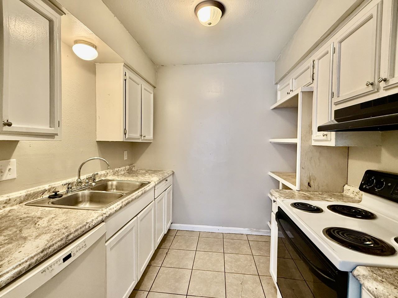 16023 Norwick Ave #16023 - Photo 5 of 19