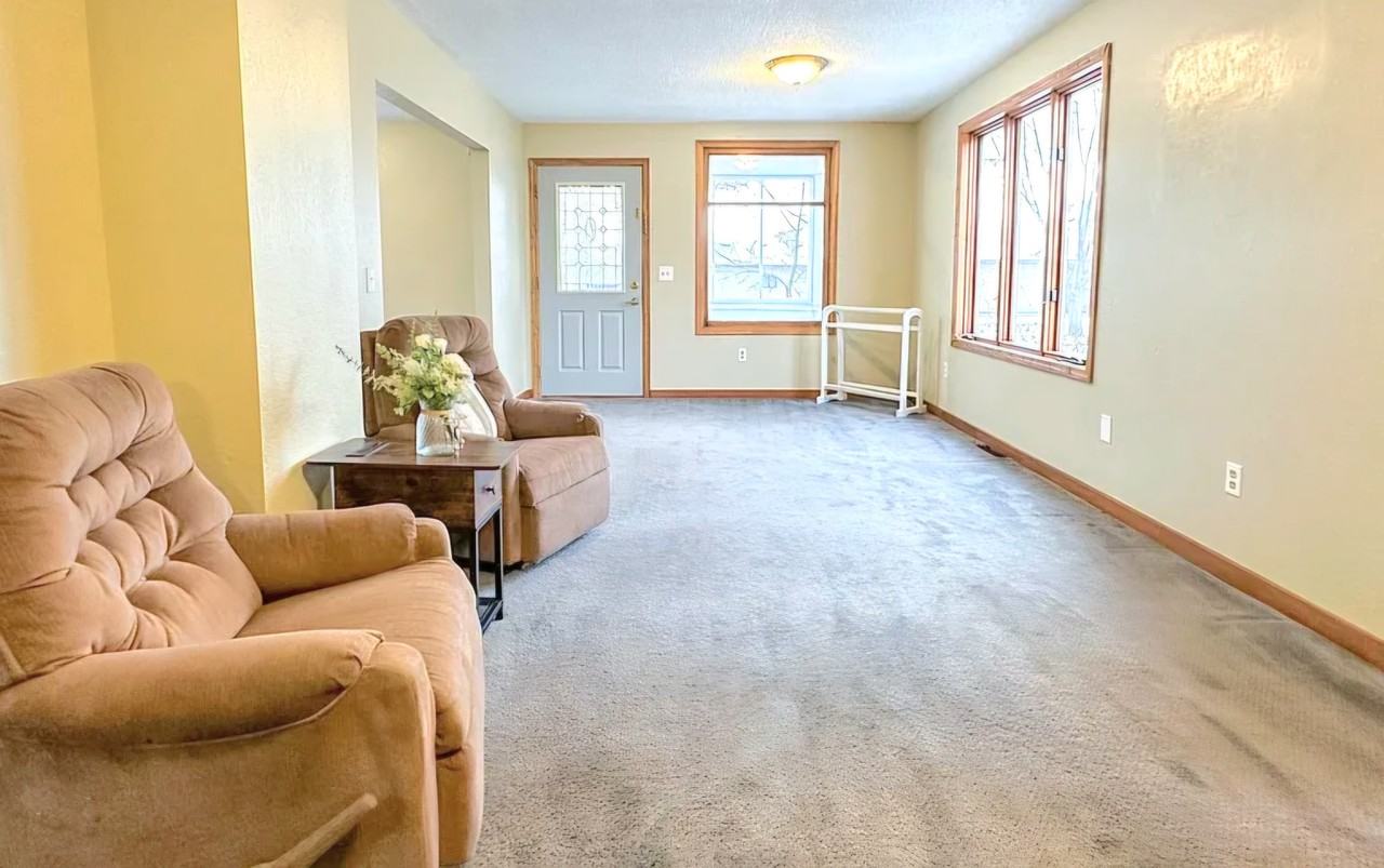 511 2nd St Se #NA - Photo 4 of 16