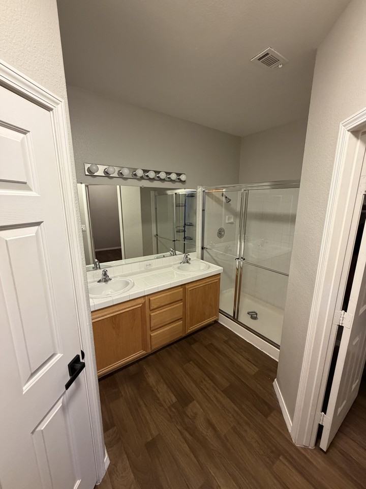 106 Lighthouse Dr #106 - Photo 4 of 9