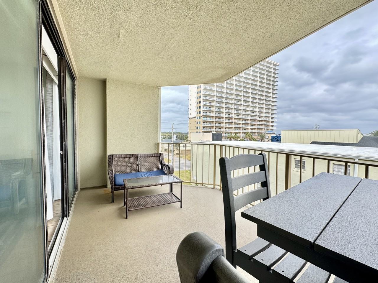 1027 W Beach Blvd #313 - Photo 3 of 30