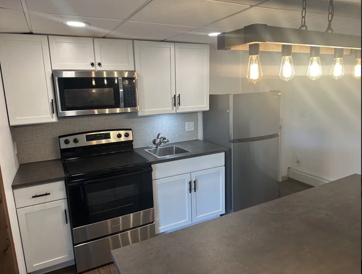 4 Van Ave #B - Photo 5 of 15