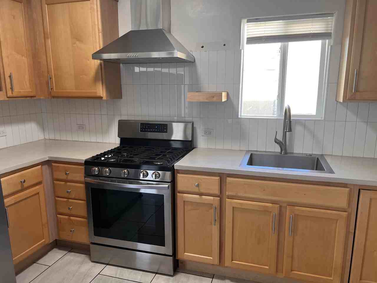 1016 W Huron St #NA - Photo 5 of 11