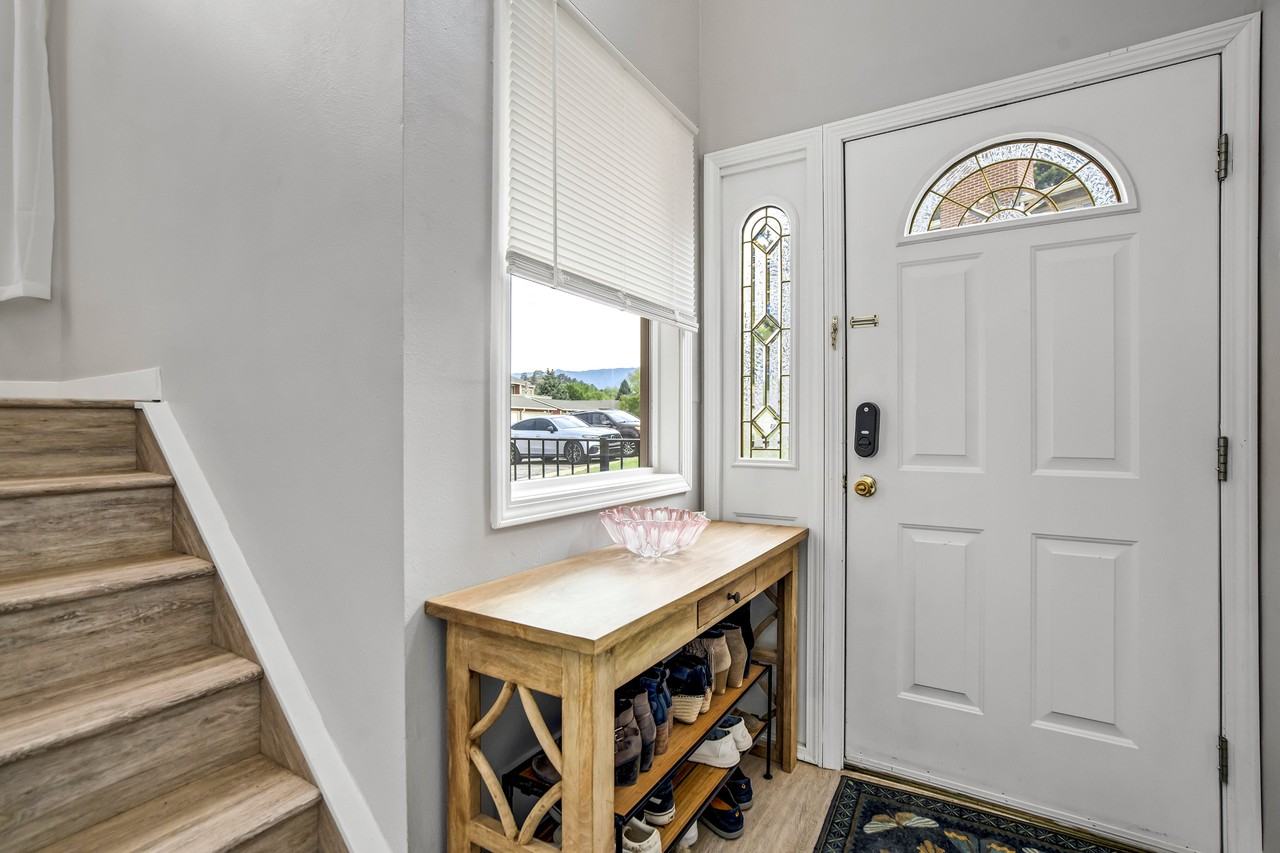 424 W Rockrimmon Blvd #H - Photo 3 of 23