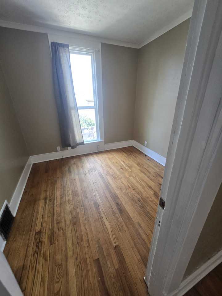 2452 S 20th St #NA - Photo 5 of 8