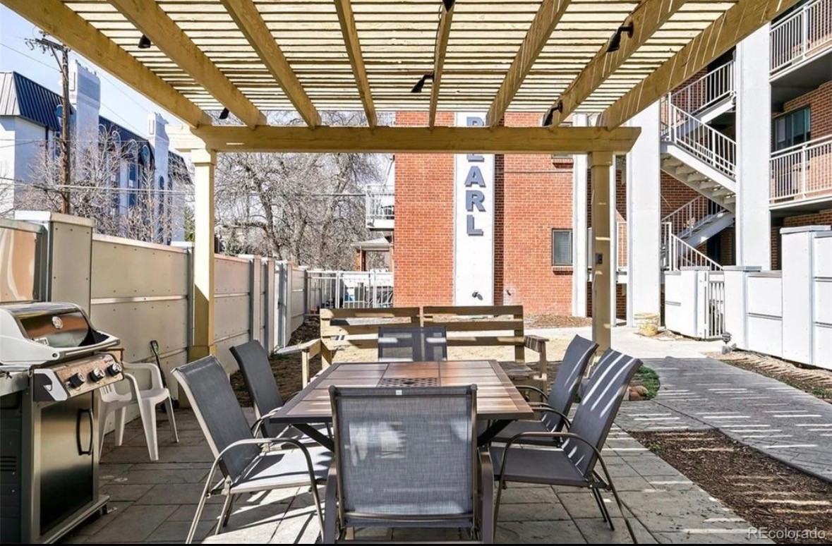 1 N Pearl St #303