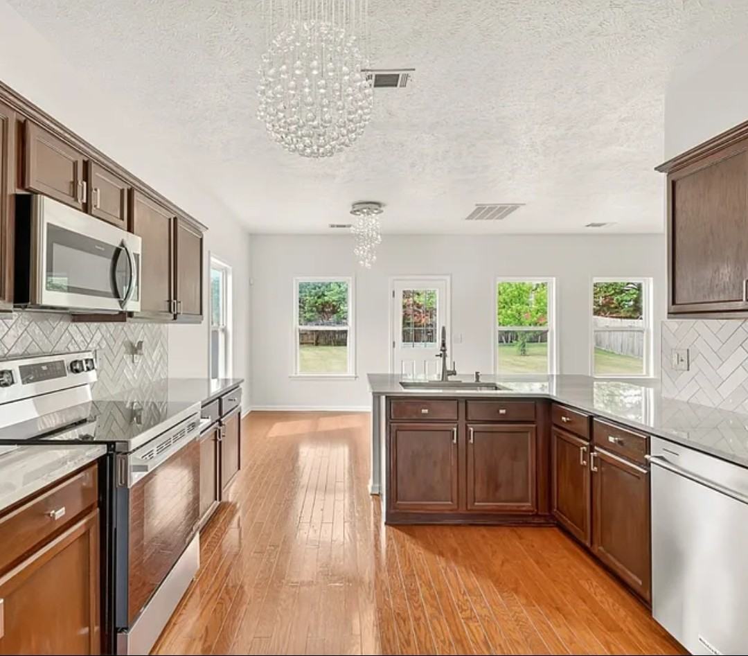 7296 Autumn Crossing Way #NA - Photo 4 of 17
