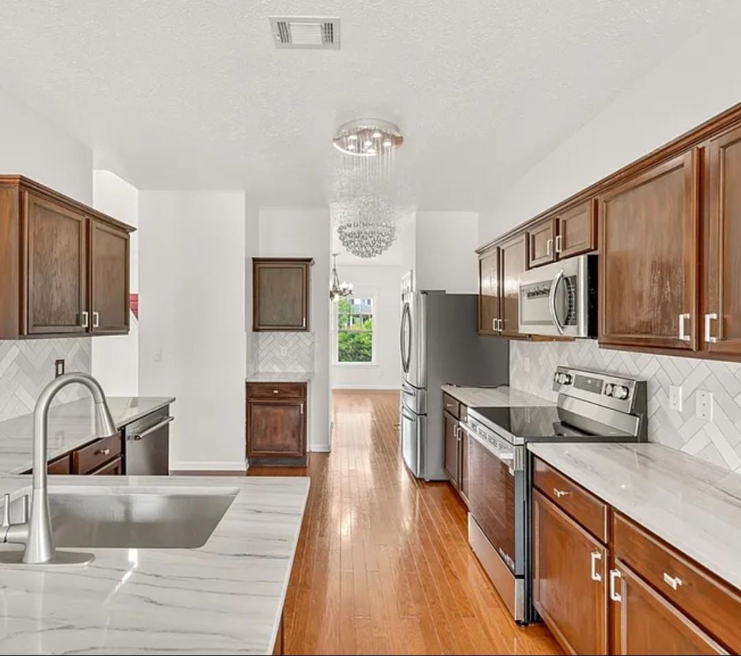 7296 Autumn Crossing Way #NA - Photo 6 of 17