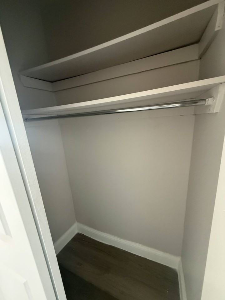 301 71st St #7 - Photo 6 of 7