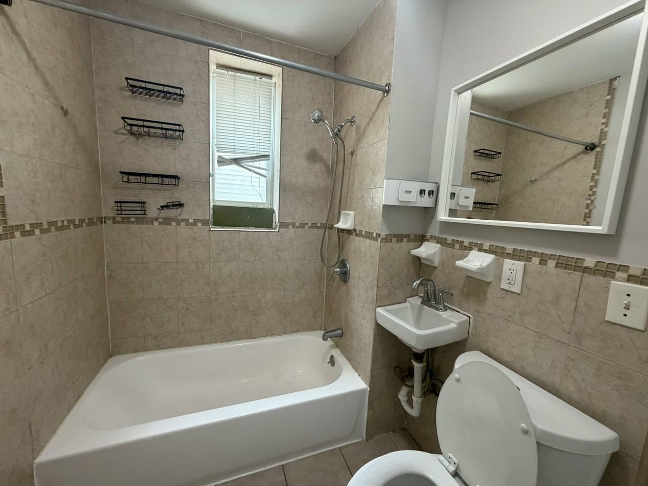 6119 Park Ave #B4 - Photo 6 of 8