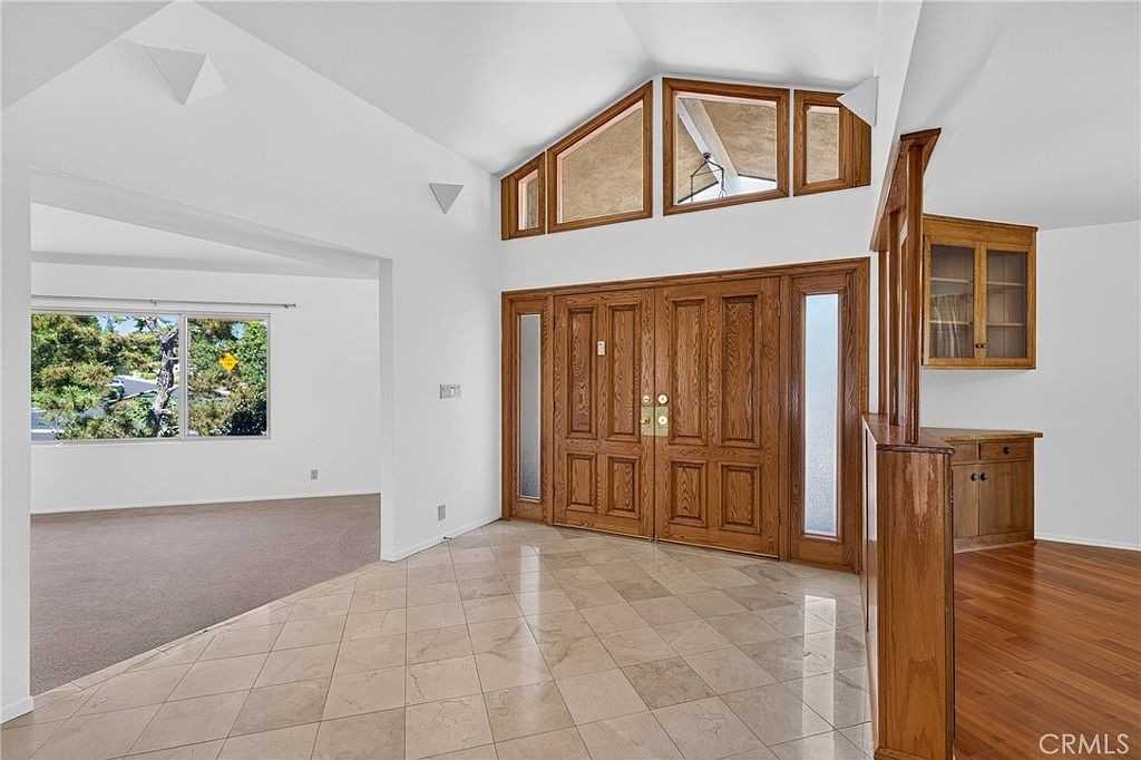 10401 Wystone Ave #NA - Photo 3 of 21