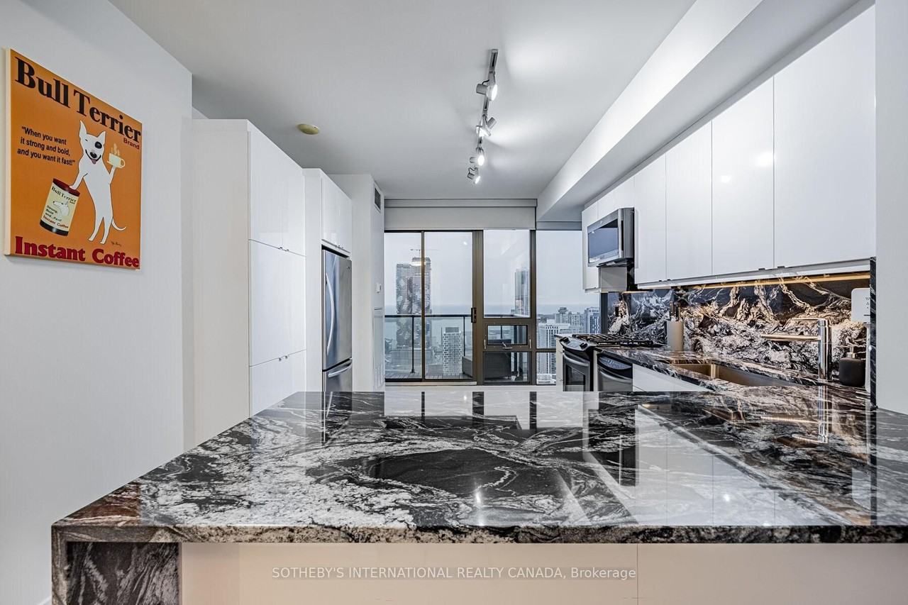 33 Lombard Street #4301 - Photo 7 of 37