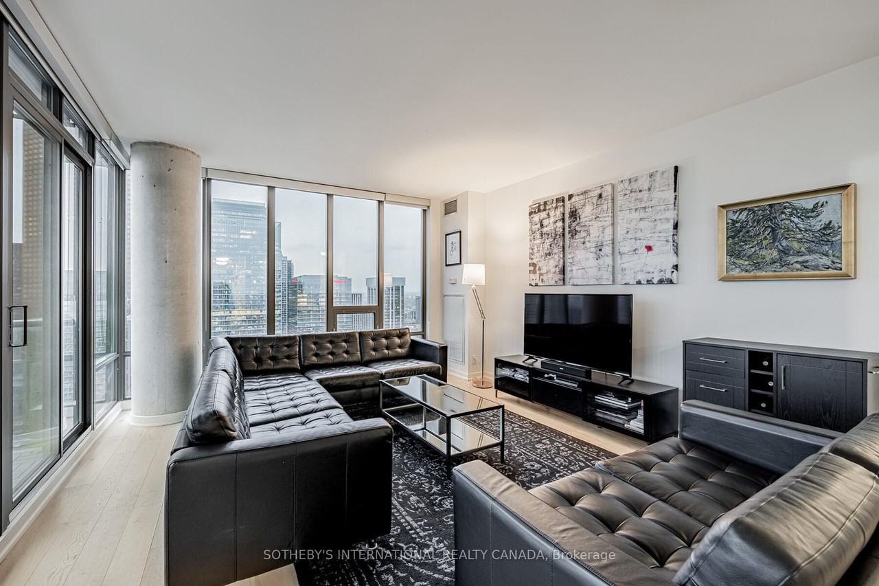 33 Lombard Street #4301 - Photo 2 of 37