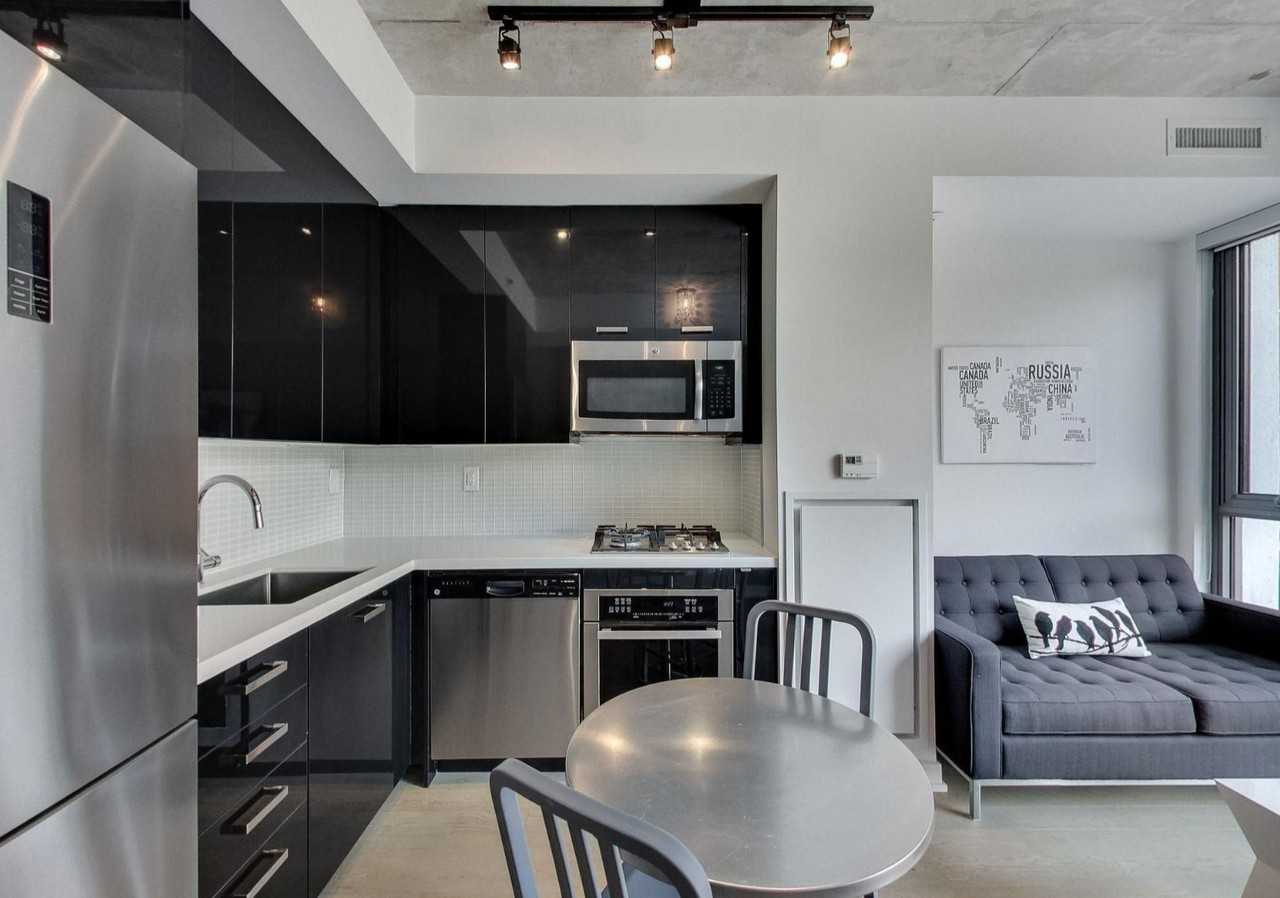 39 Brant Street #323 - Photo 6 of 14