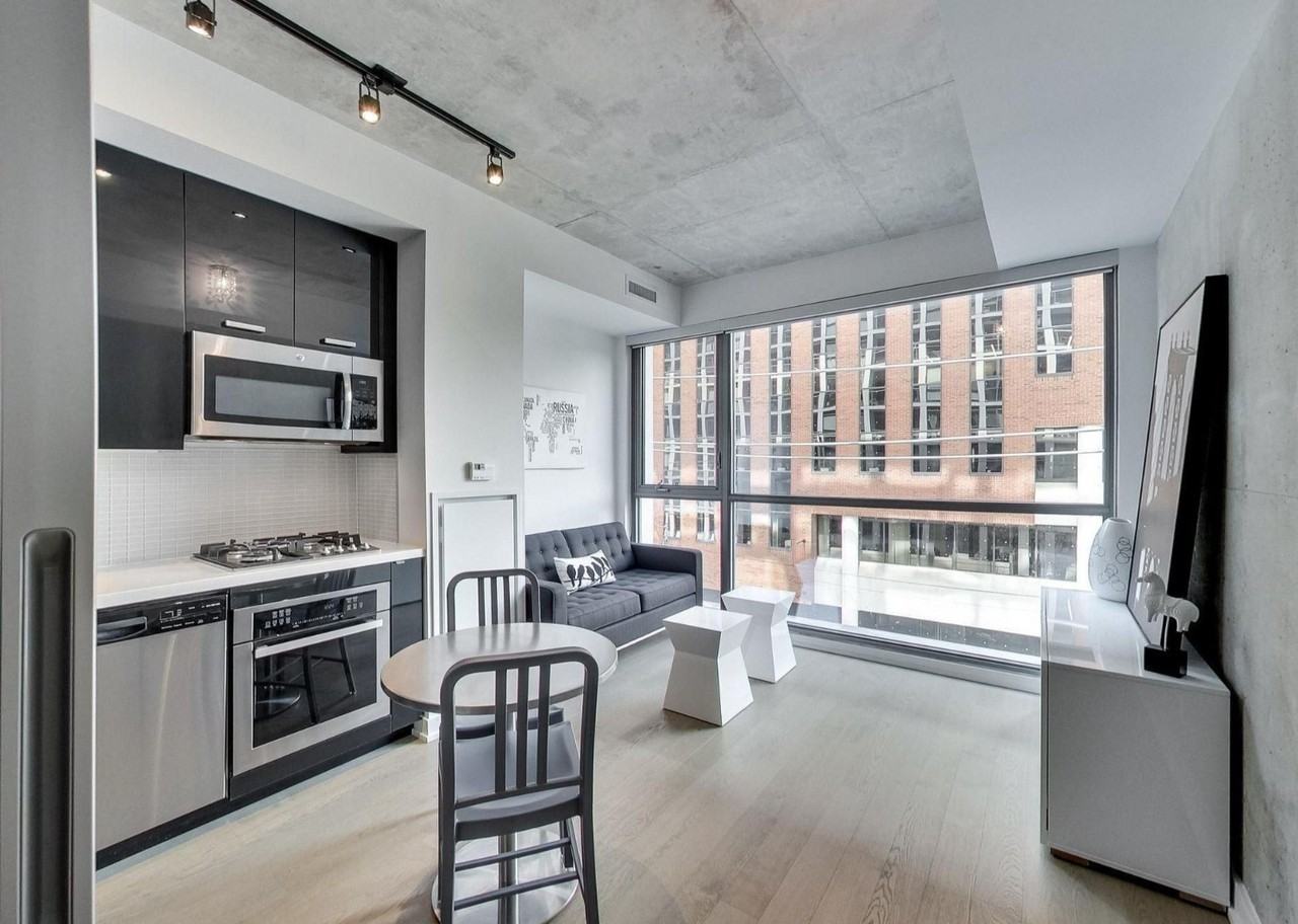 39 Brant Street #323 - Photo 3 of 14