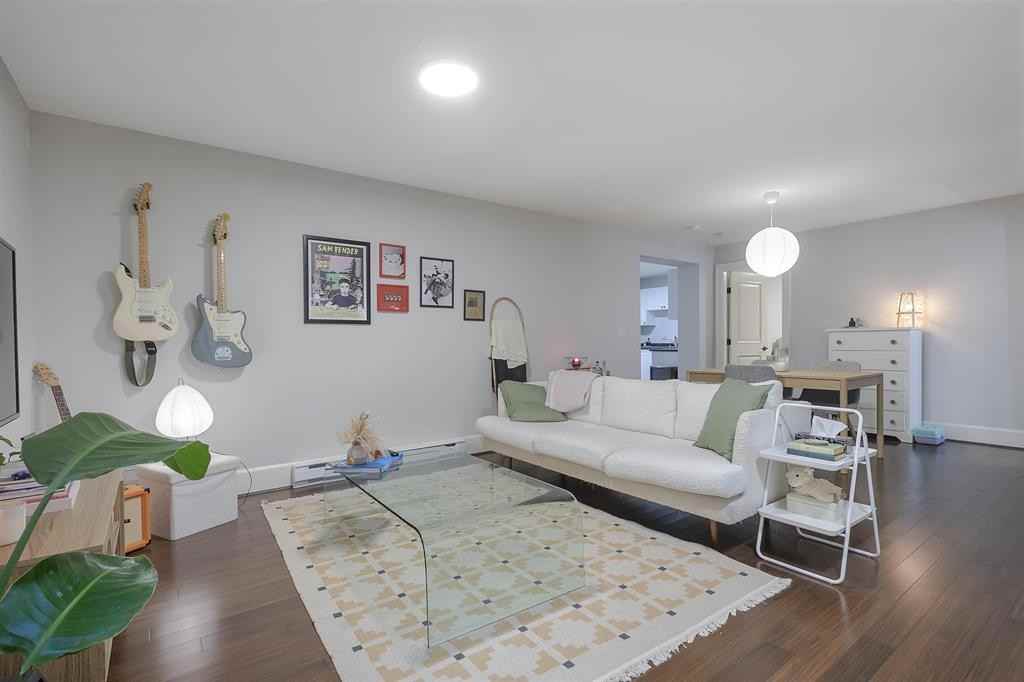 518 16th Street East - Photo 5 of 9