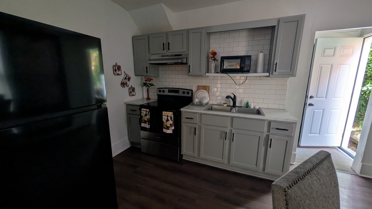 1418 N 2nd St #1418 - Photo 4 of 27