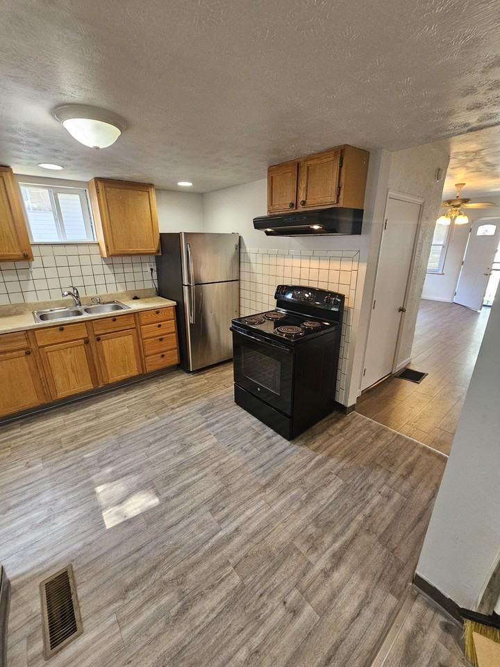 120 N Upland Ave #NA - Photo 3 of 10