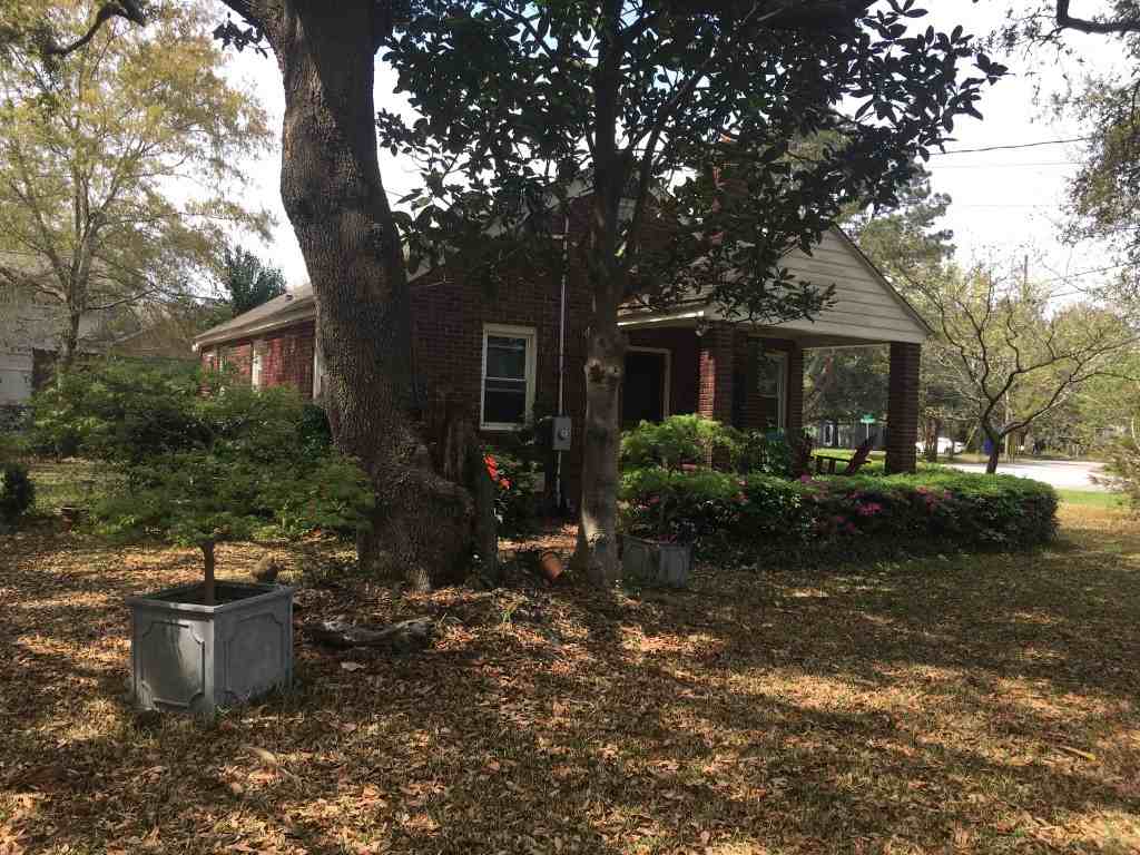 1217 Hollywood Dr #NA - Photo 3 of 13