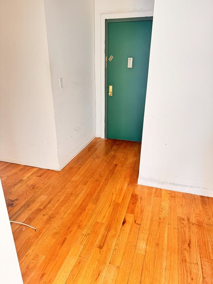 36-20 Parsons Boulevard #4E - Photo 4 of 12