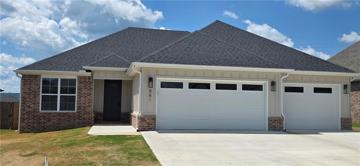 featured image of 881 Pinnacle St