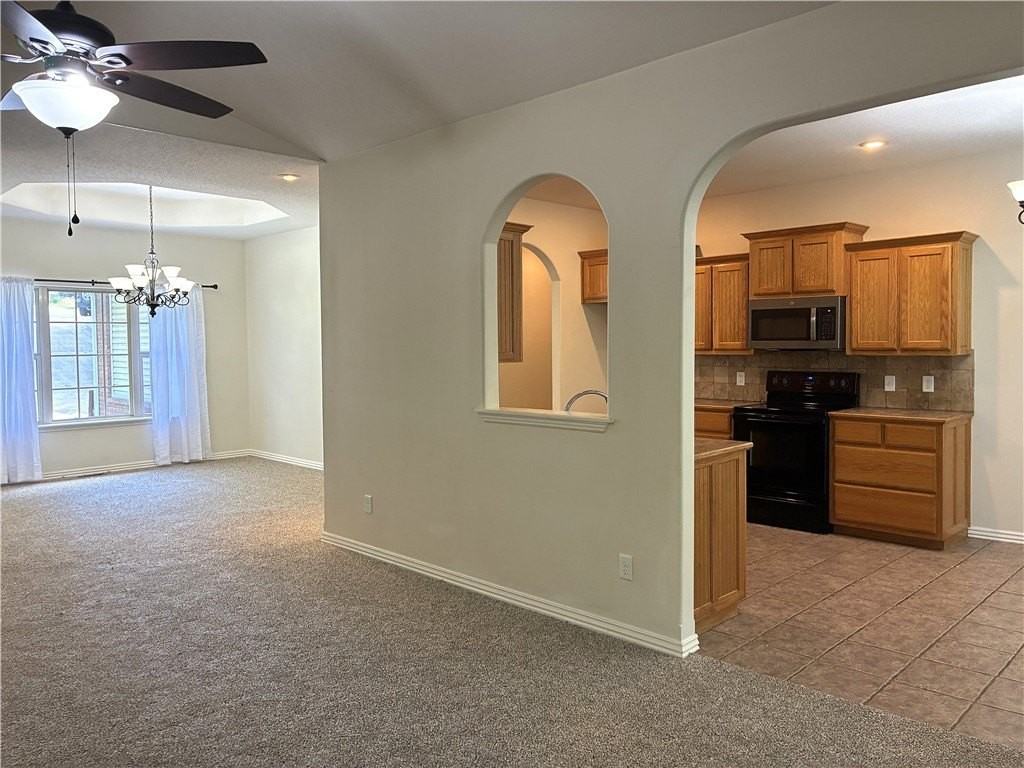 6 Turvey Ln - Photo 4 of 18