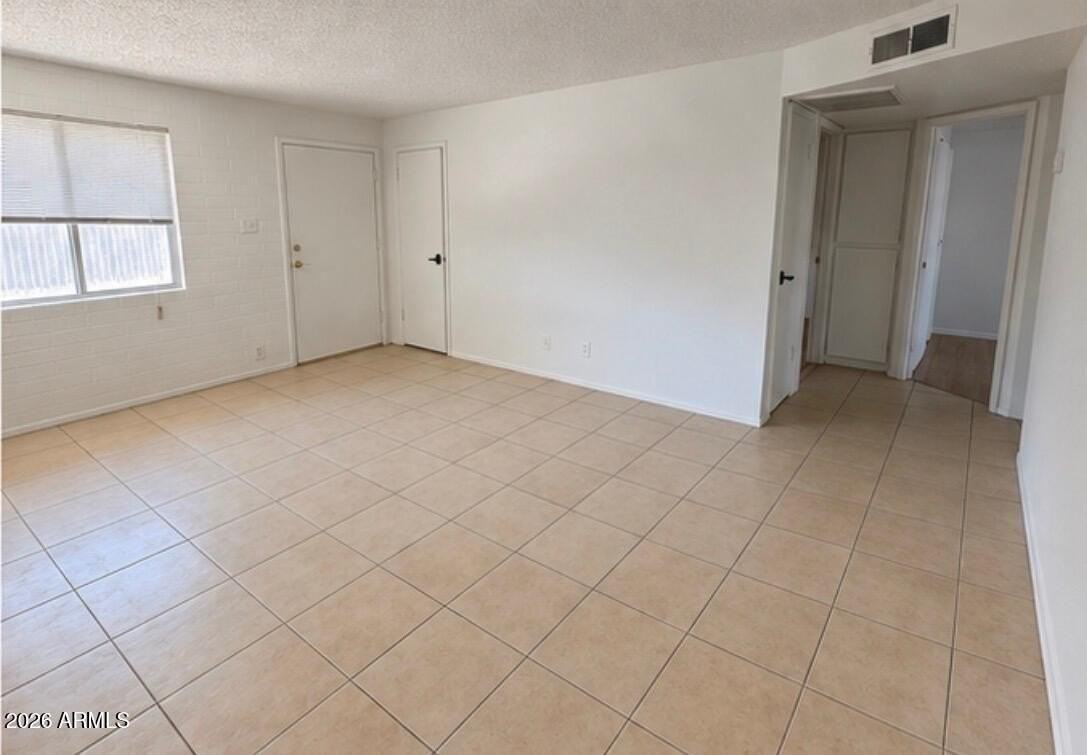 10831 N 18th Ave #2 - Photo 6 of 11