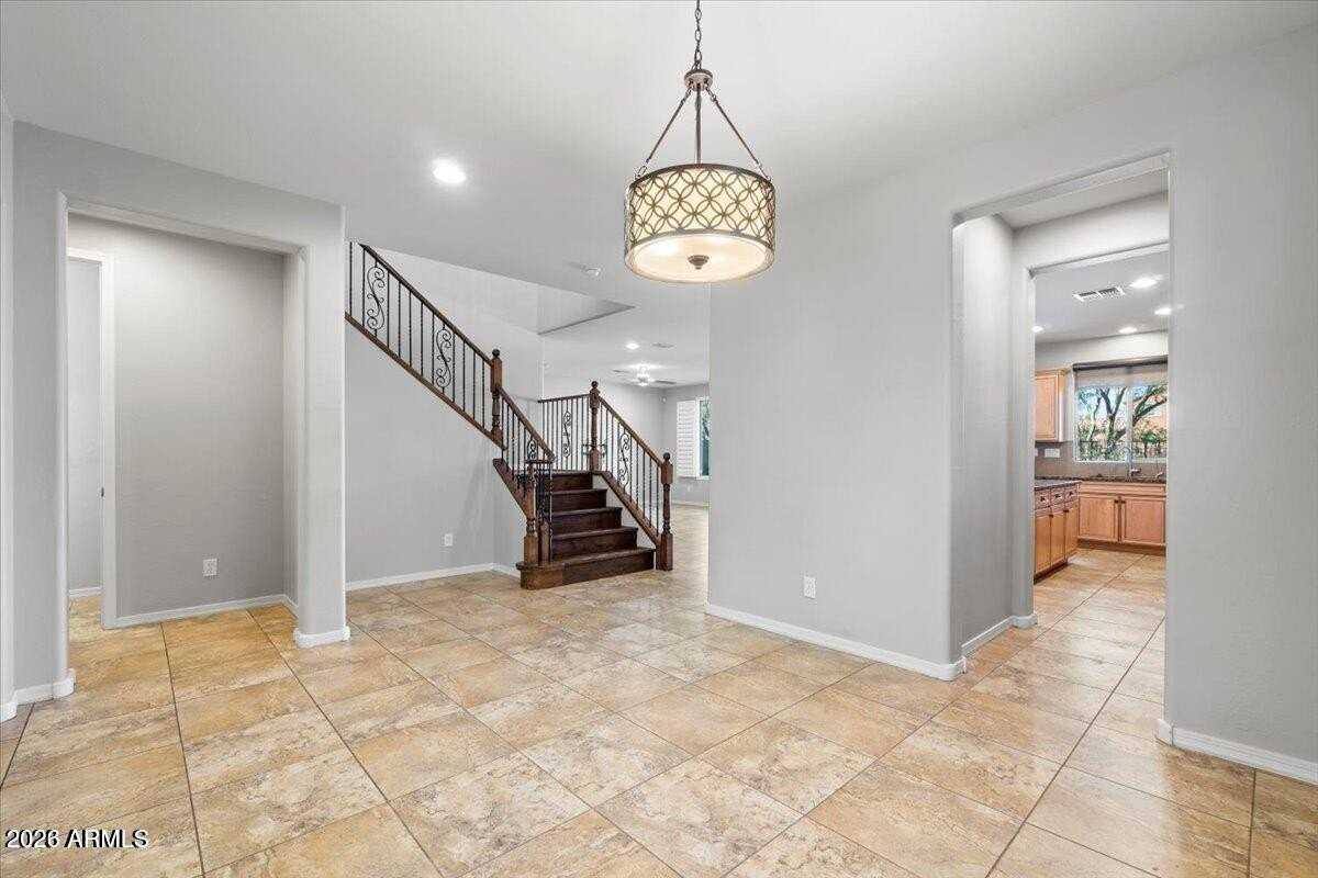 3734 E Matthew Dr - Photo 3 of 22