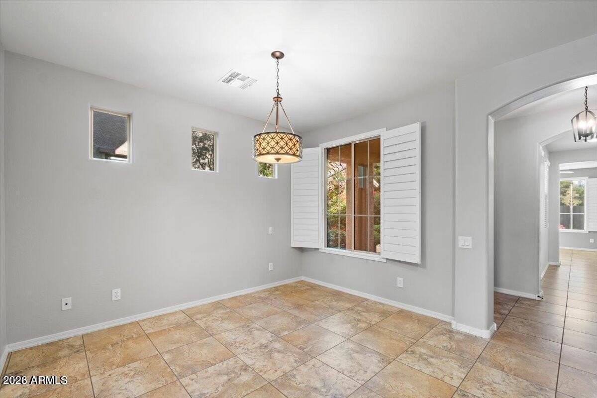 3734 E Matthew Dr - Photo 4 of 22