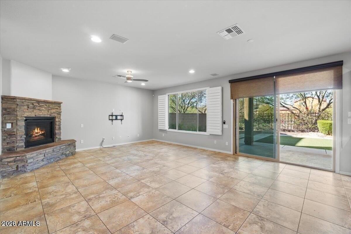 3734 E Matthew Dr - Photo 5 of 22