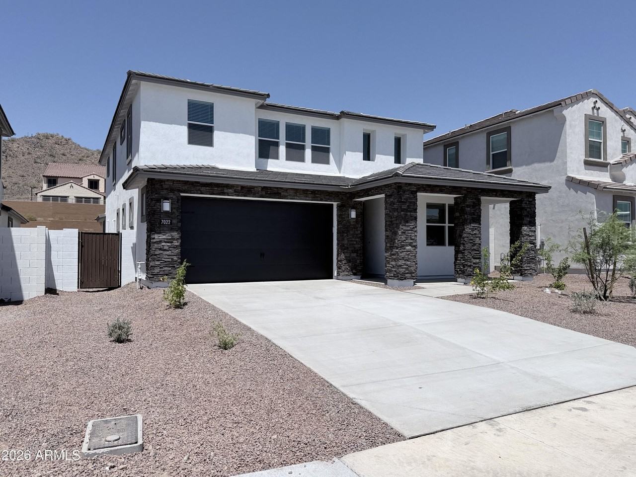 7022 W Pinnacle Vista Dr - Photo 2 of 32