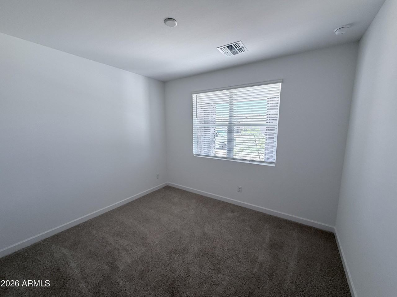 7022 W Pinnacle Vista Dr - Photo 4 of 32