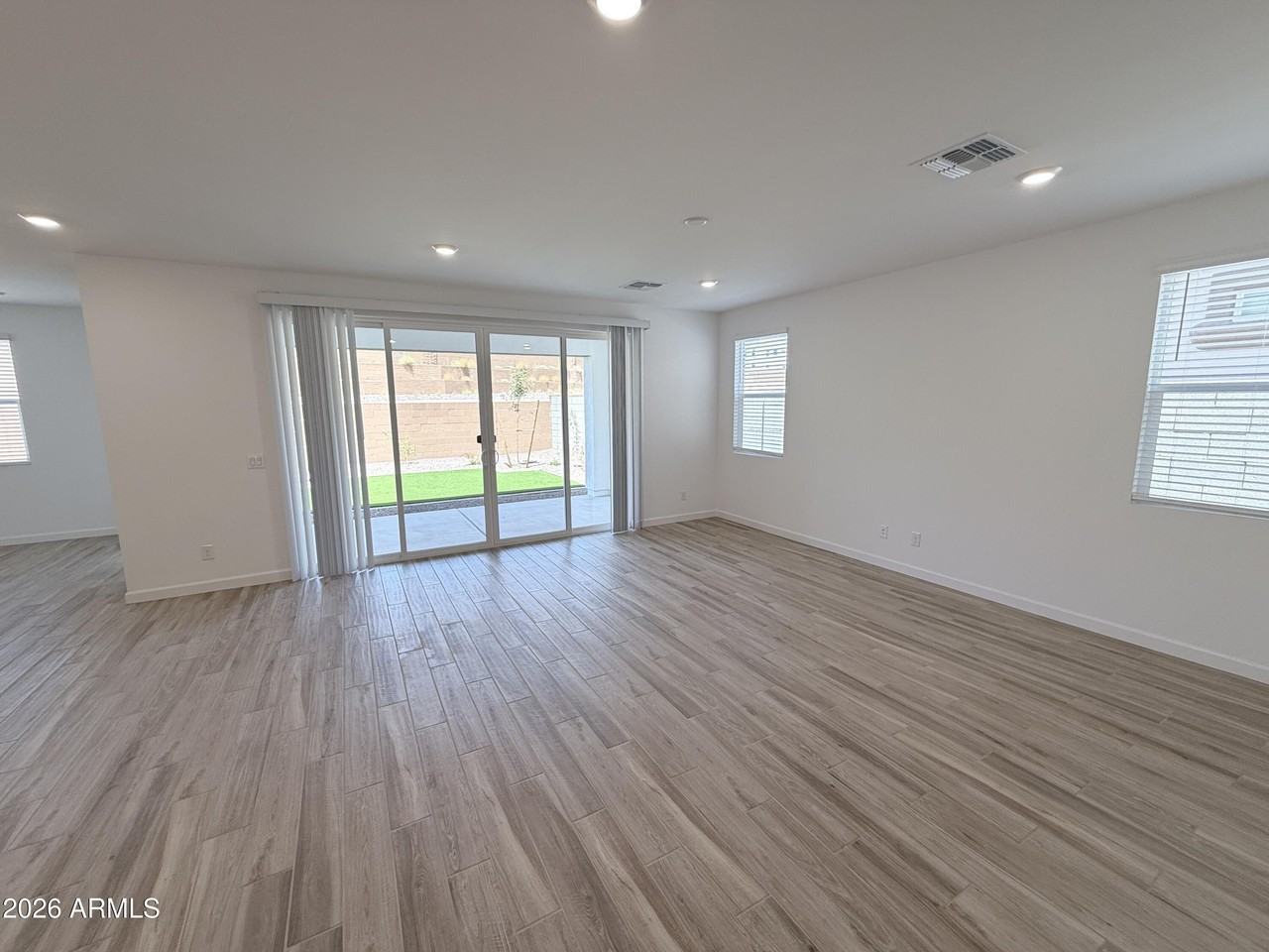 7022 W Pinnacle Vista Dr - Photo 7 of 32