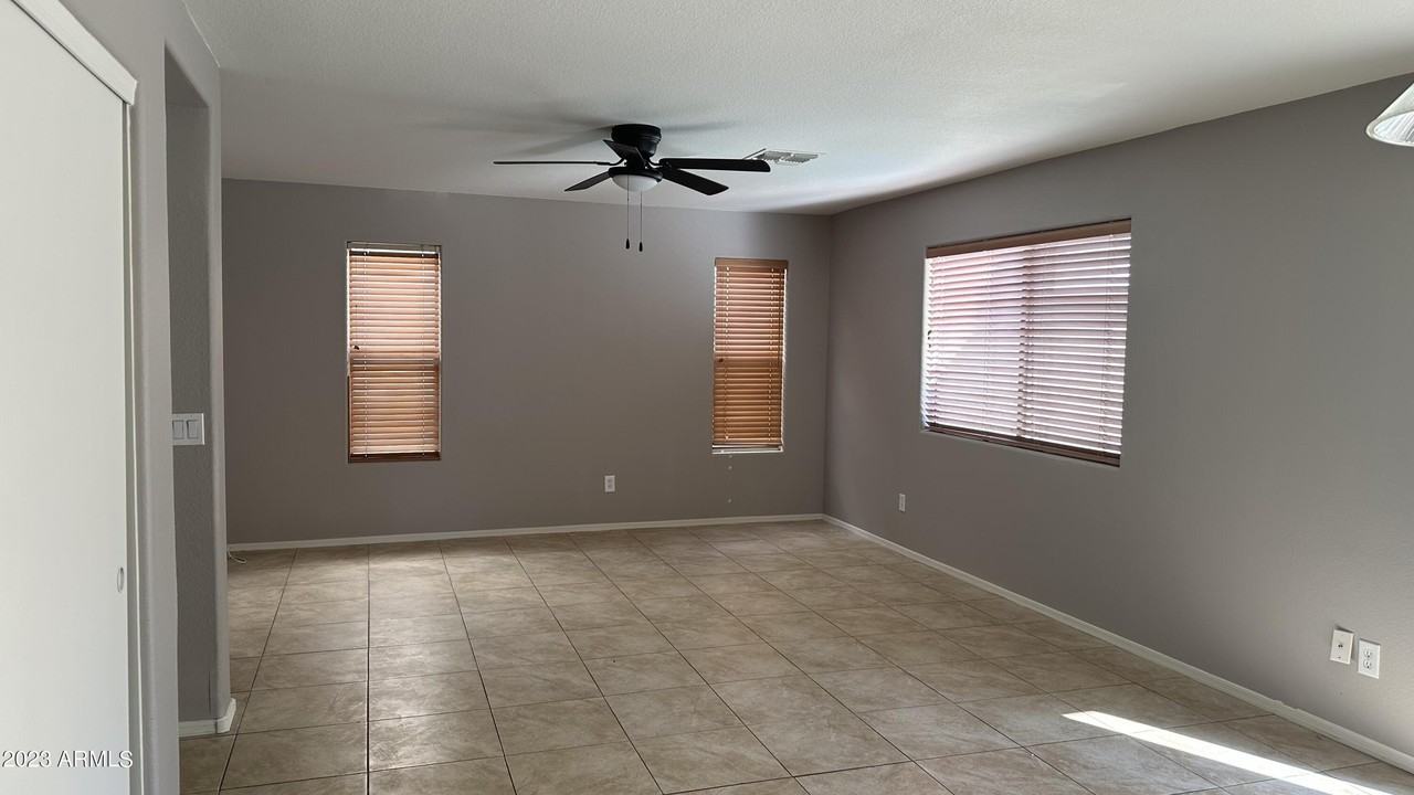 12741 W Desert Flower Rd - Photo 5 of 14