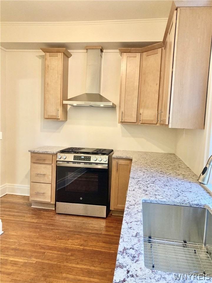 260 Summer St #1 - Photo 7 of 20