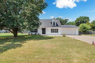 25 Fieldcrest Cir - Photo 1 of 1